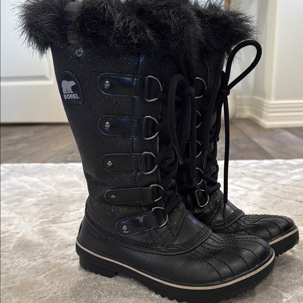 Sorel Women's Black Glitter Winter Boots